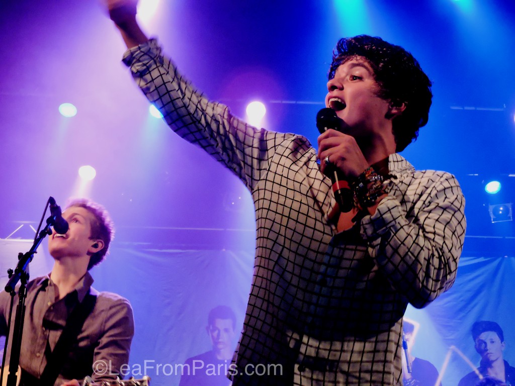 concert of The Vamps in paris by leafromparis